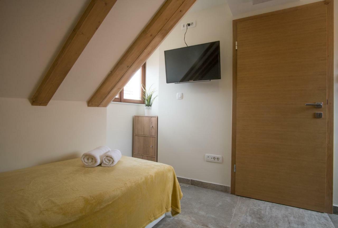 Jr Luxury Guesthouse2 Split Bagian luar foto