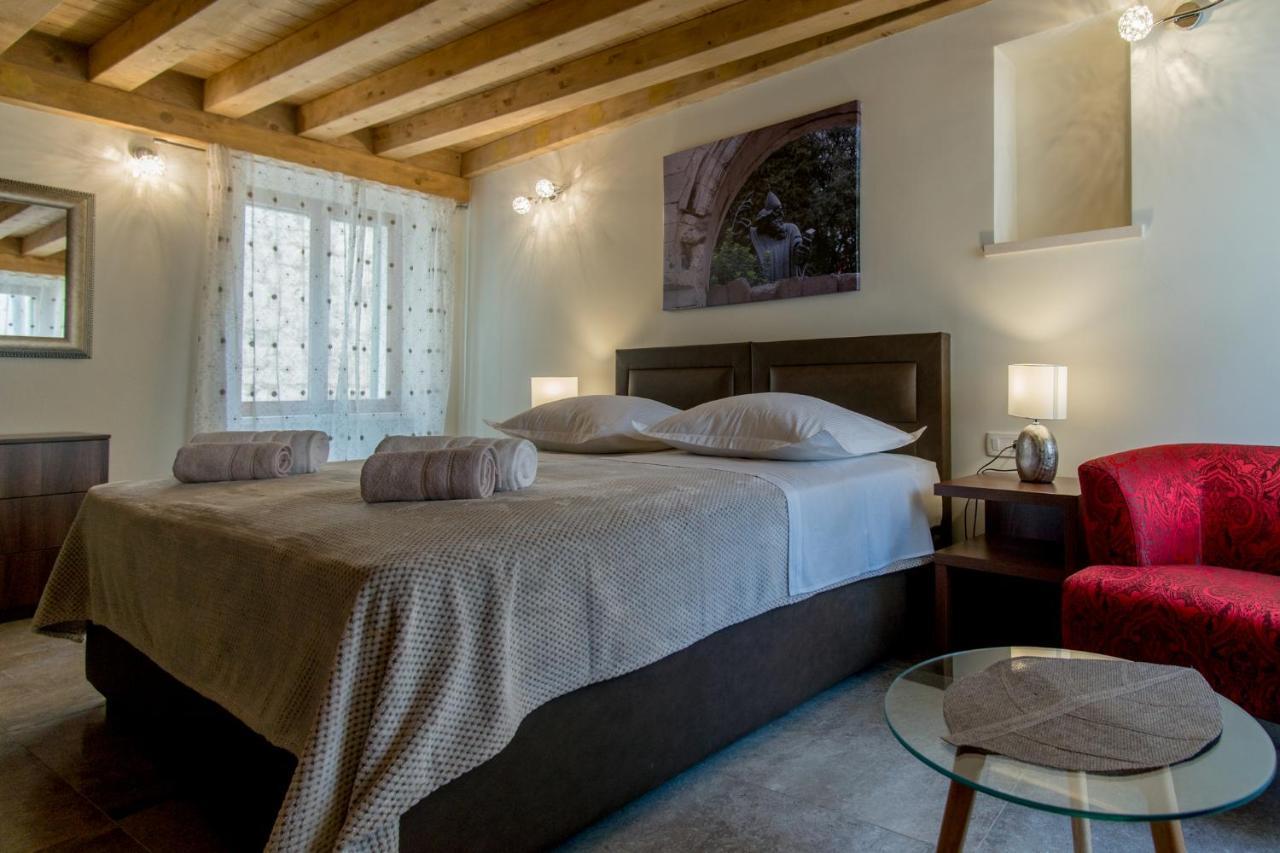 Jr Luxury Guesthouse2 Split Bagian luar foto